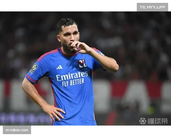 里昂俱乐部与年轻中场切尔基就续约至2030年展开初步谈判